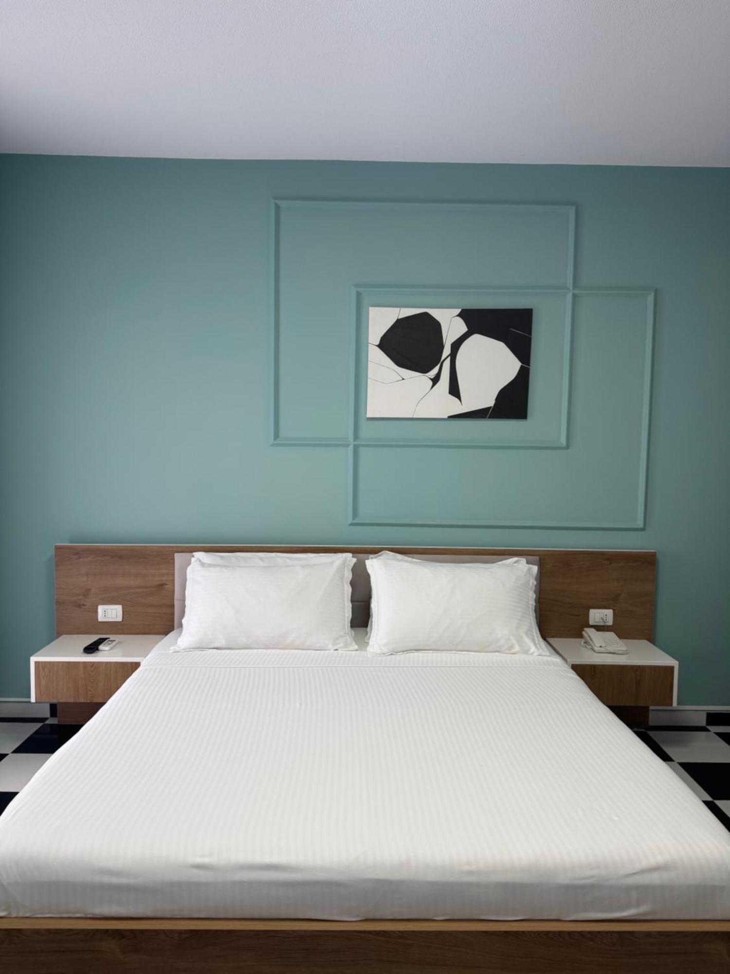Compas Boutique Hotel Golem  Exteriör bild